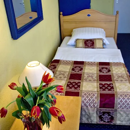 Rehberge Mitte Hotel 2*