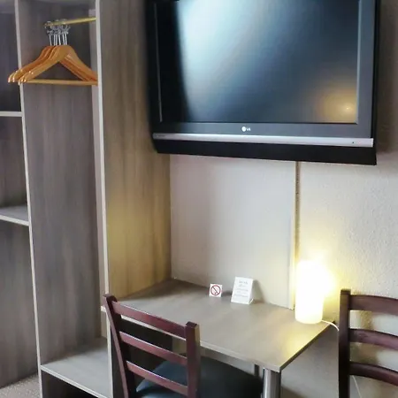 Rehberge Mitte Hotel 2*