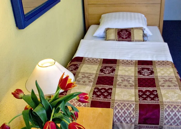 Rehberge Mitte Hotel 2*