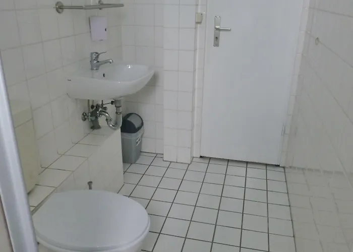 Hotel Rehberge Mitte 2*