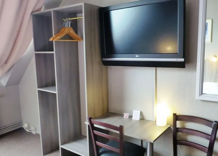 호텔 Rehberge Mitte 2*