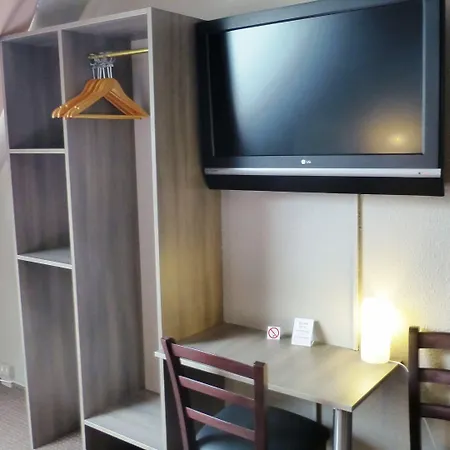 Hotel Rehberge Mitte 2*